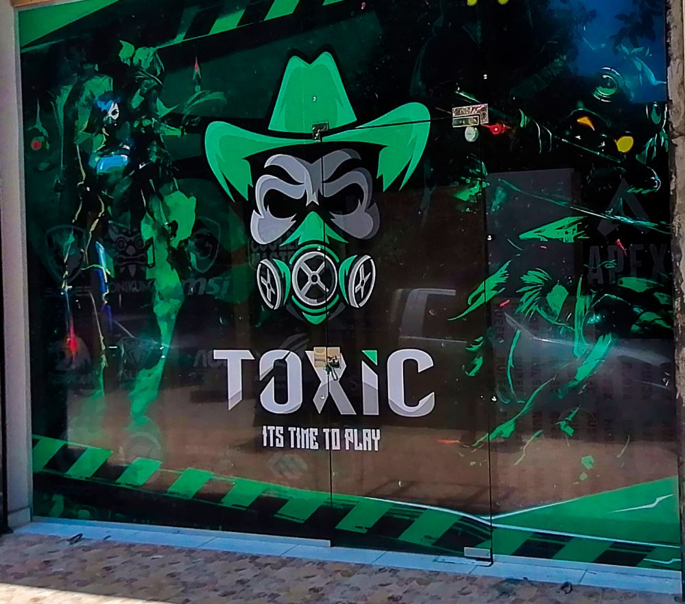 Toxic front door