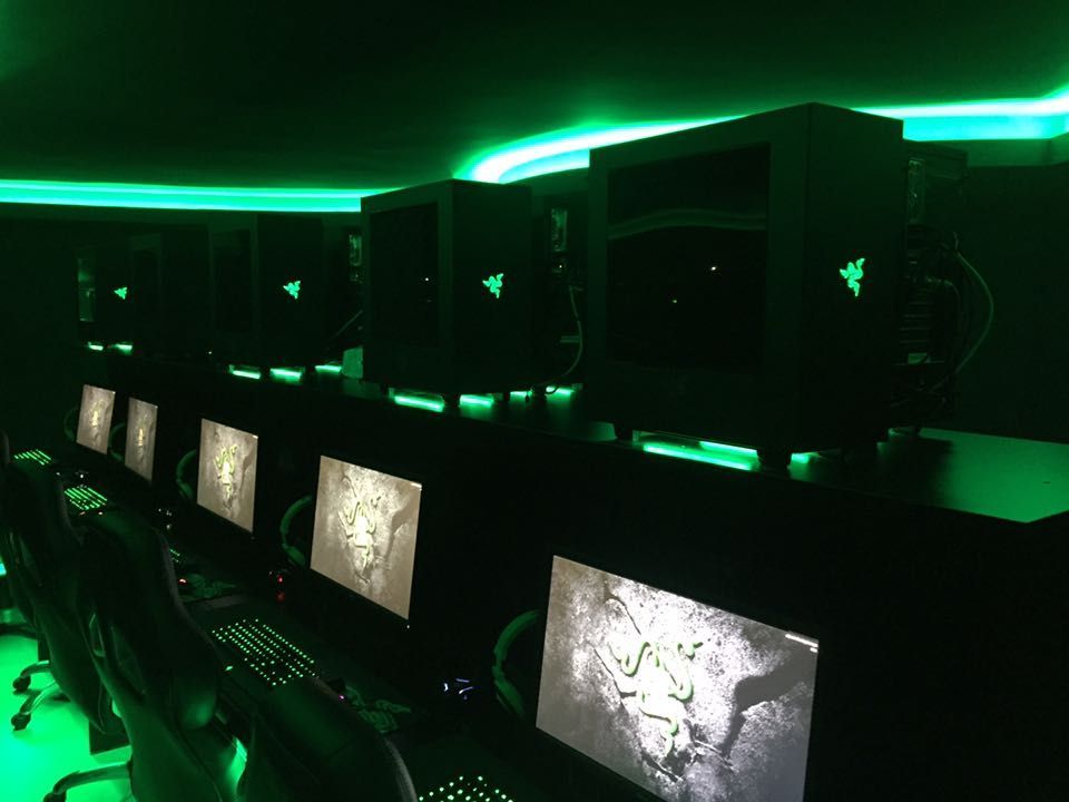 eSport Lounge Green 3